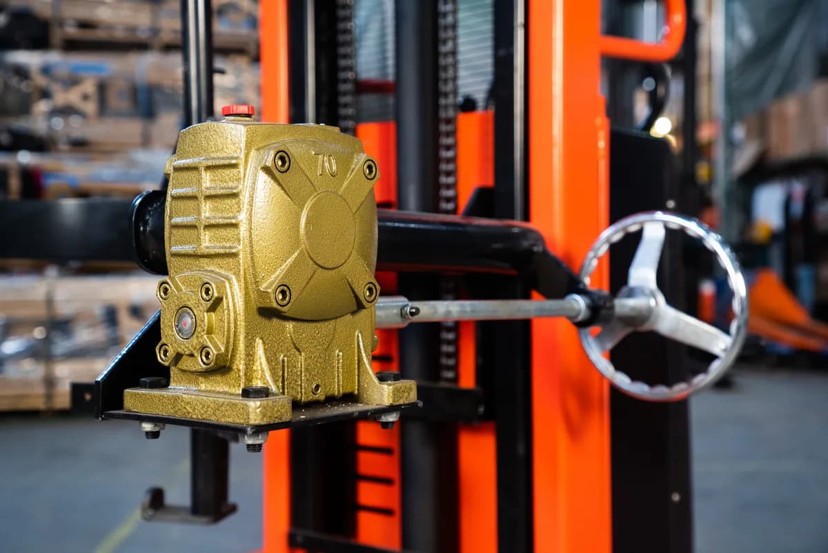Штабелер-бочкокантователь гидравлический 0,35 т 1,6 м TOR CDT с электроподъемом — фото 2