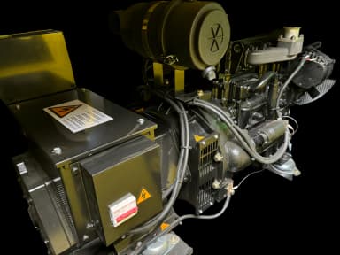 Дизельный генератор Vektor AD-20Y-T400 в шумозащитном кожухе — фото 8
